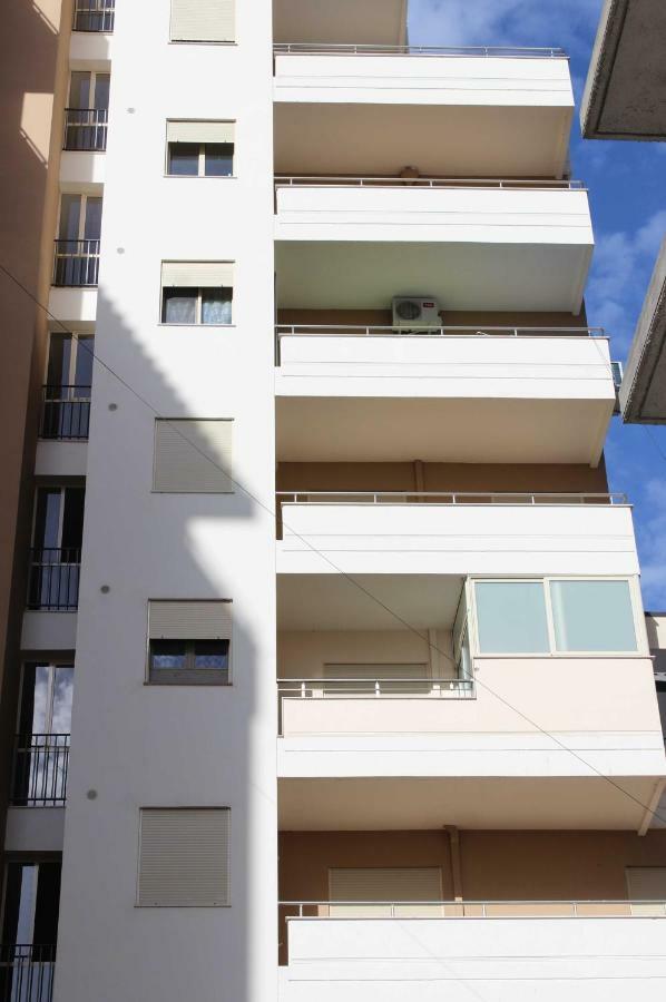 25 Apartamento Vlorë